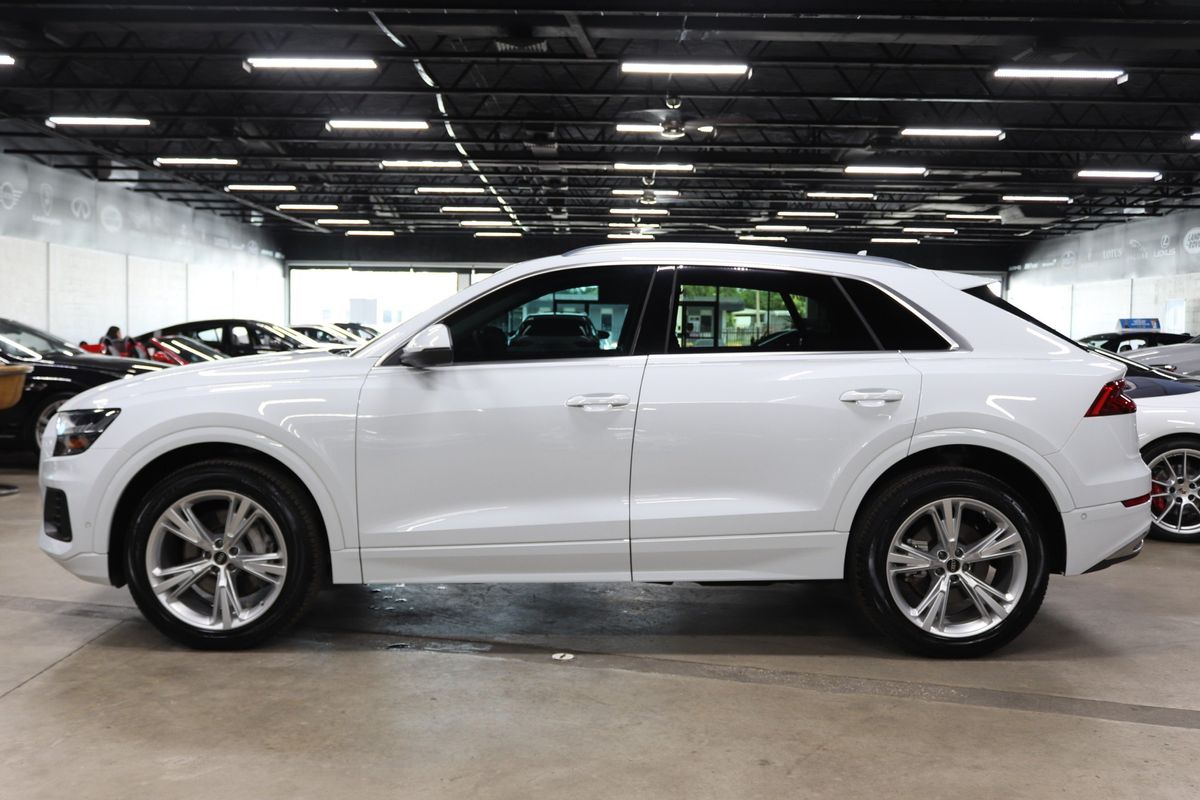 2023 Audi Q8 Premium 55 photo 2