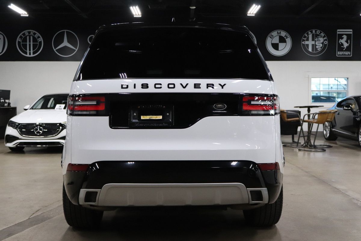 2020 Land Rover Discovery Landmark photo 4