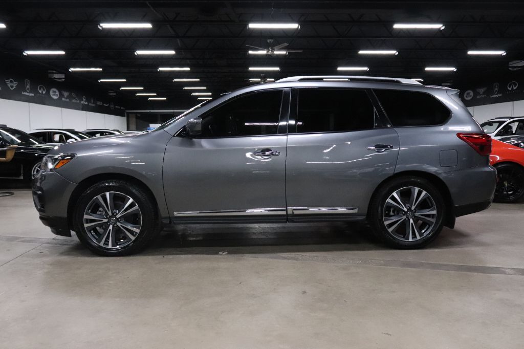 2020 Nissan Pathfinder Platinum photo 2
