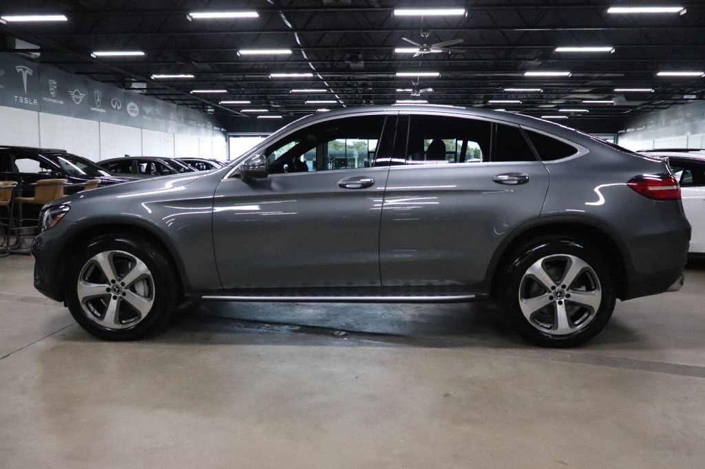 2018 Mercedes Benz GLC Coupe 300 4MATIC photo 2