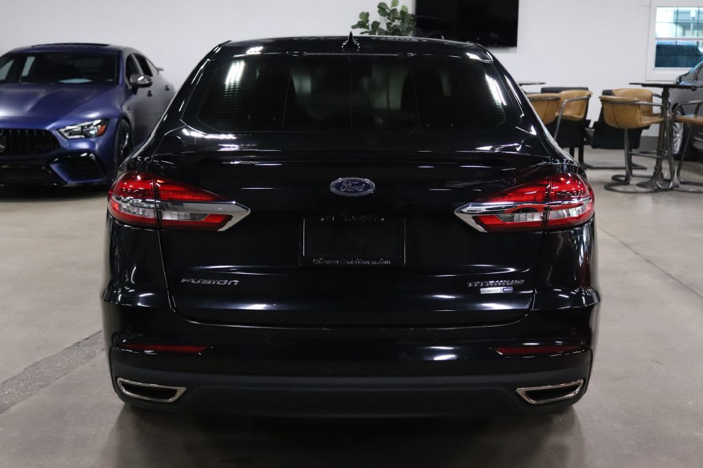 2020 Ford Fusion Titanium photo 3