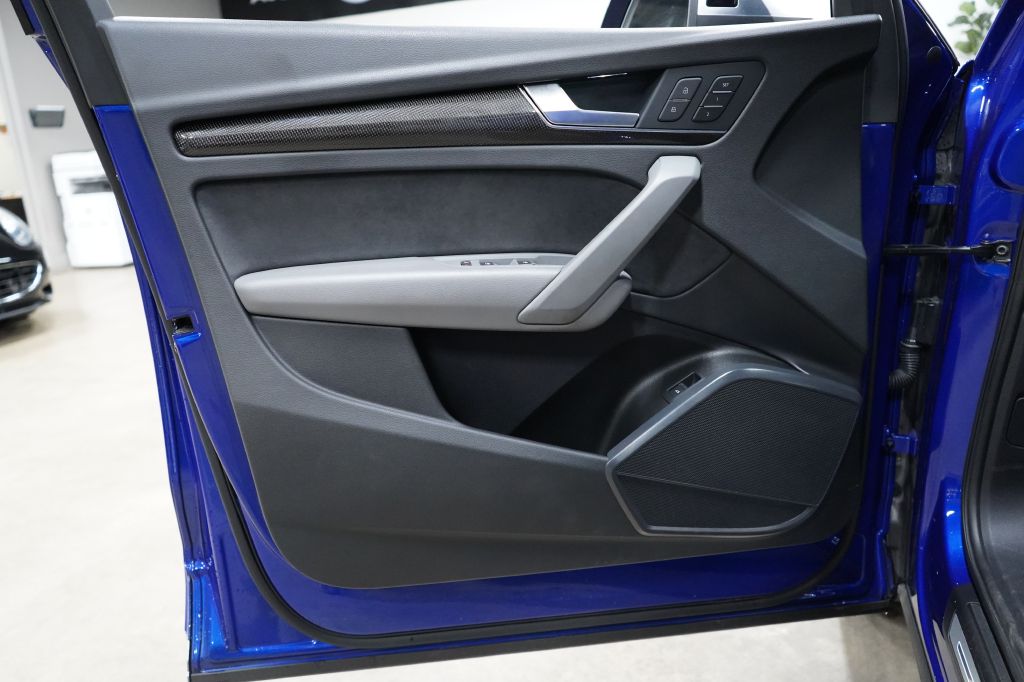 2022 Audi SQ5 Premium - Photo 9
