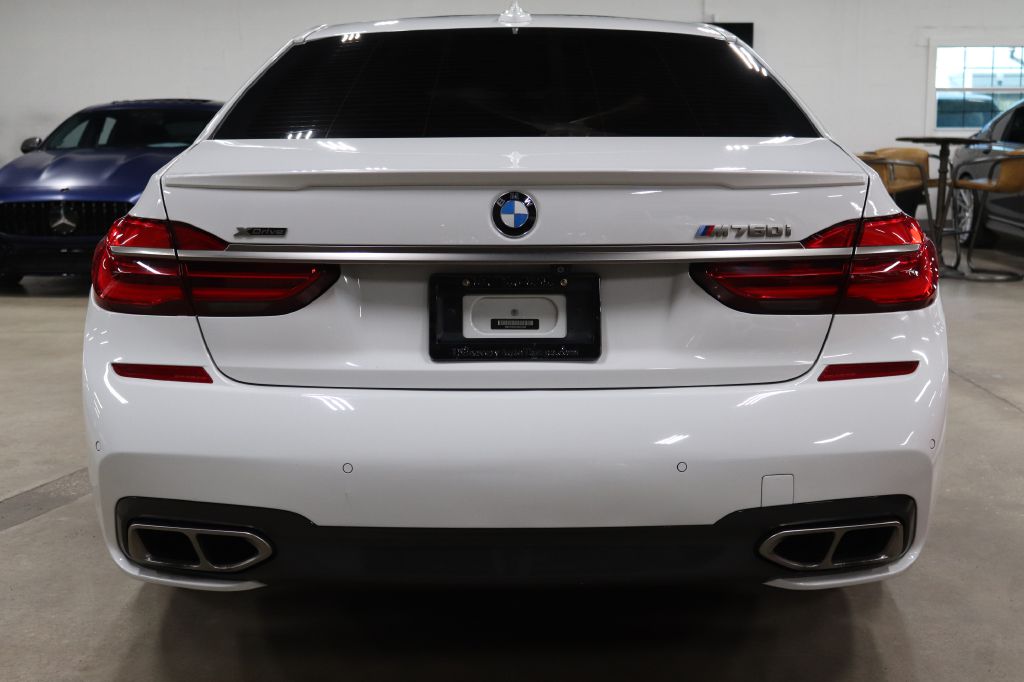 2018 Bmw M760i xDrive Sedan photo 4