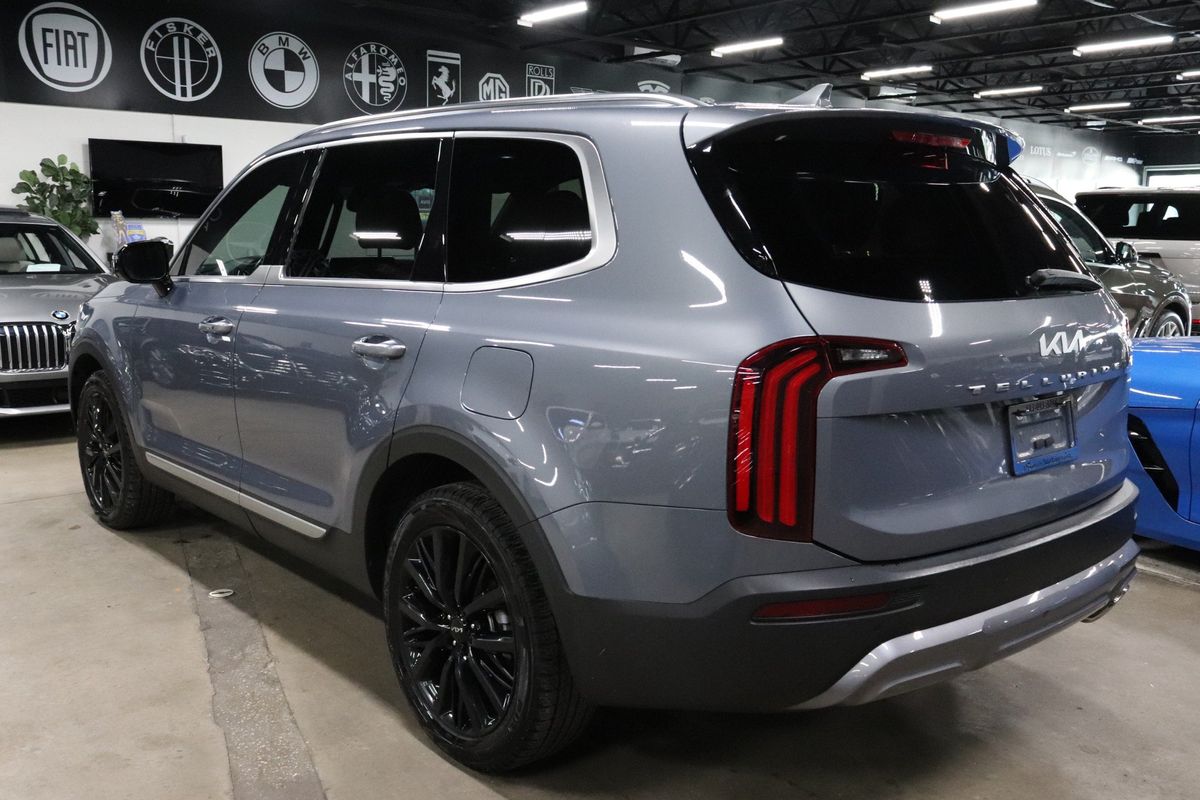 2022 Kia Telluride SX photo 3
