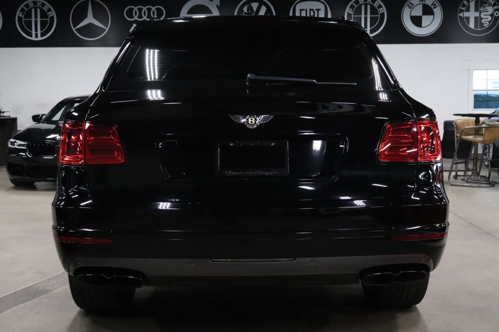 2020 Bentley Bentayga V8 photo 4