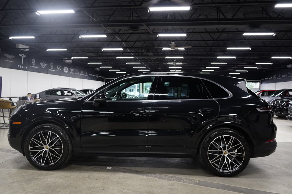 2024 Porsche Cayenne Base - Photo 2