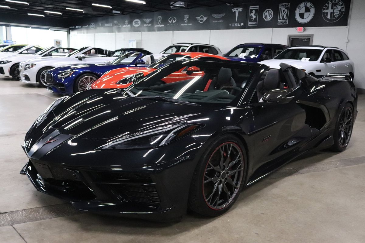 2023 Chevrolet Corvette Stingray 3LT Convertible photo 2