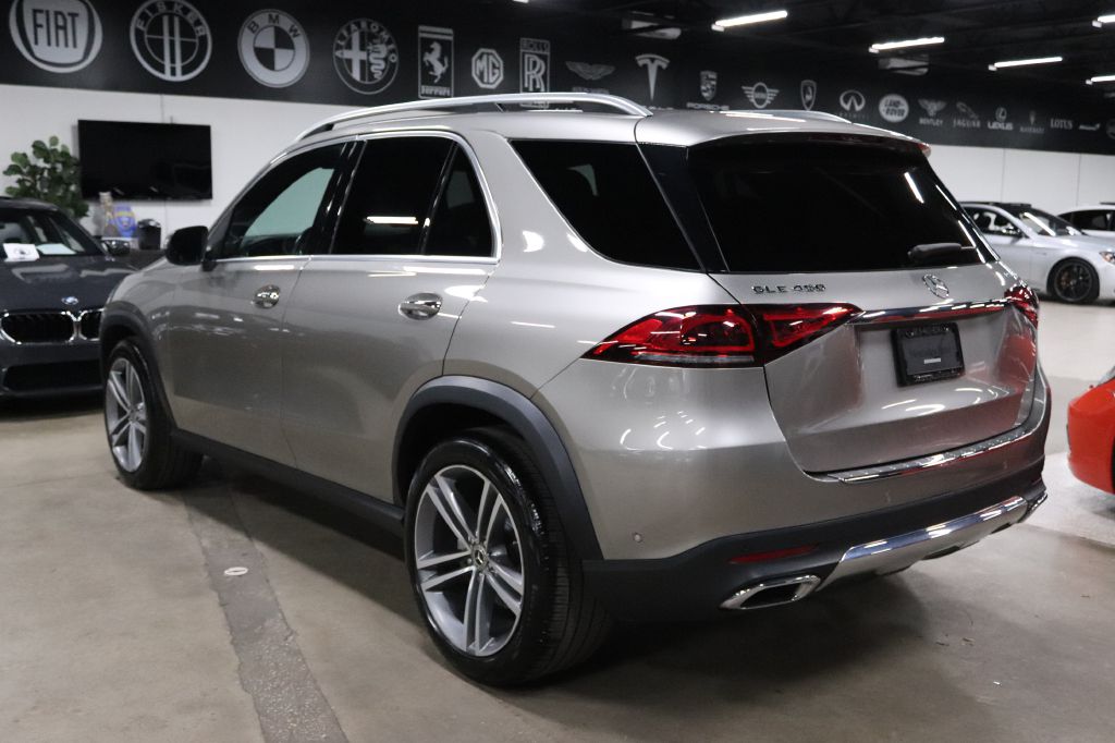2022 Mercedes Benz GLE 450 4MATIC photo 3