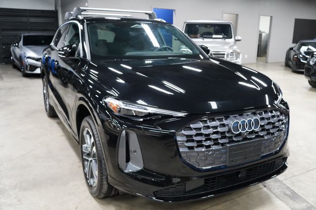 2025 Audi Q5 40 Premium Plus's photo