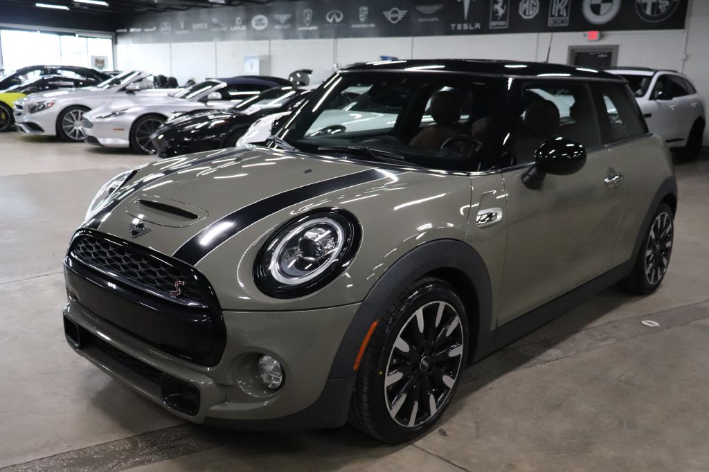 2019 MINI Hardtop 2 Door S's photo