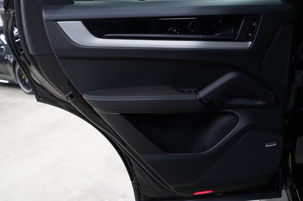 2024 Porsche Cayenne Base - Photo 13