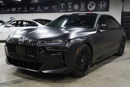 2025 BMW 760XI Sedan