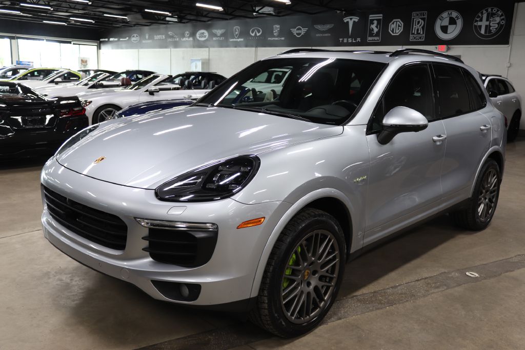 2017 Porsche Cayenne S E-Hybrid's photo