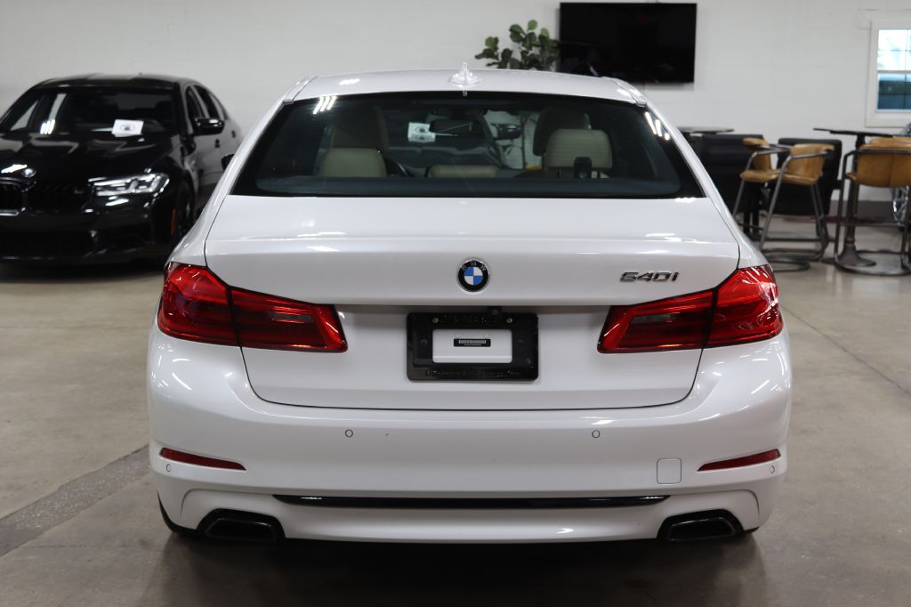 2019 Bmw 540i 5-Series photo 4