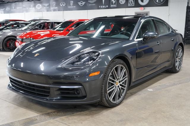 2018 Porsche Panamera 4S's photo