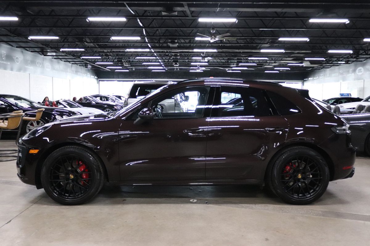 2021 Porsche Macan GTS photo 2