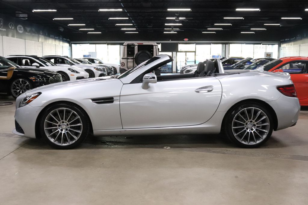 2017 Mercedes Benz SLC 300 photo 4
