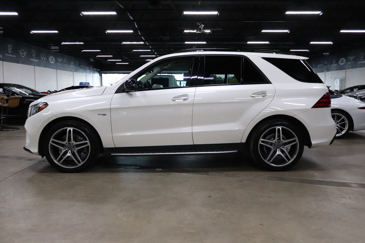 2018 Mercedes Benz GLE AMG 43 photo 2