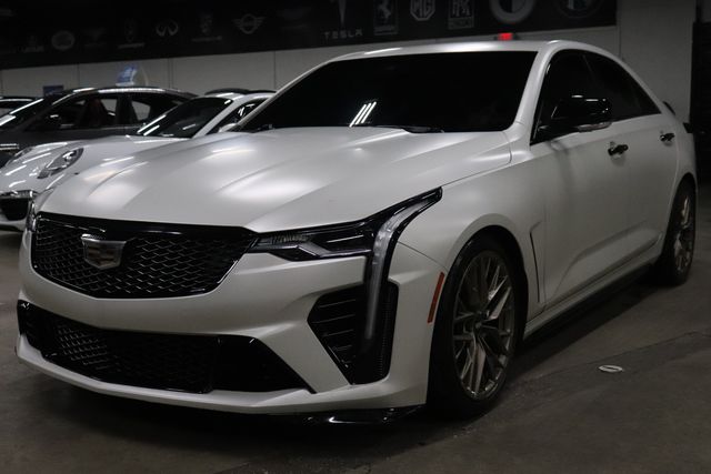 2022 Cadillac CT4 V-Series Blackwing's photo