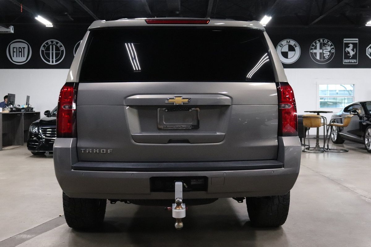 2017 Chevrolet Tahoe LT photo 4