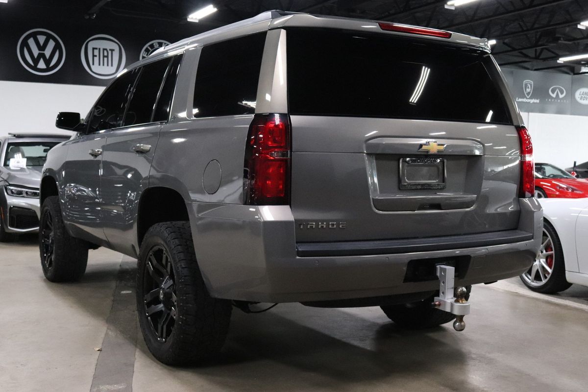 2017 Chevrolet Tahoe LT photo 3