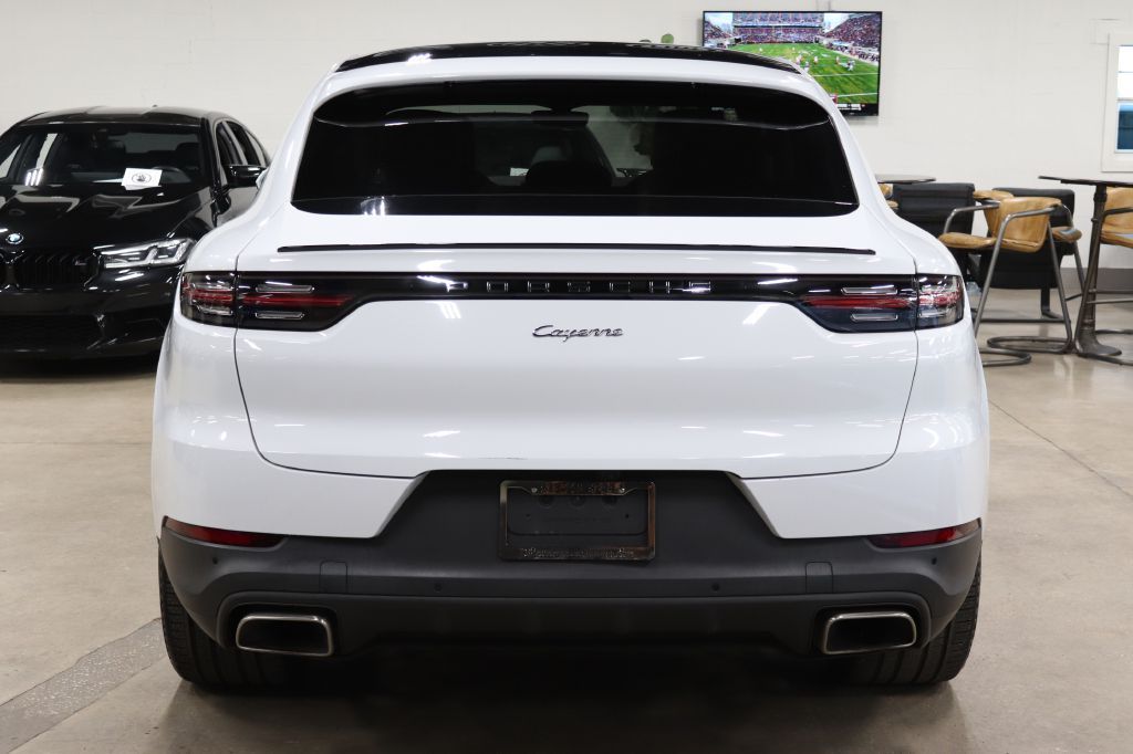 2022 Porsche Cayenne Coupe photo 4