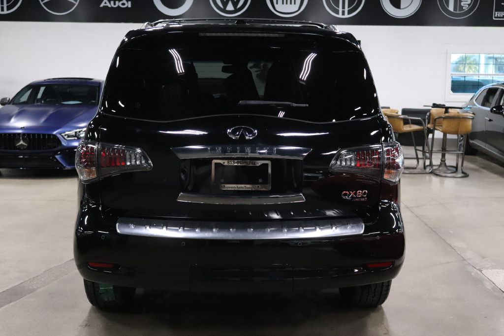 2017 Infiniti QX80 photo 4