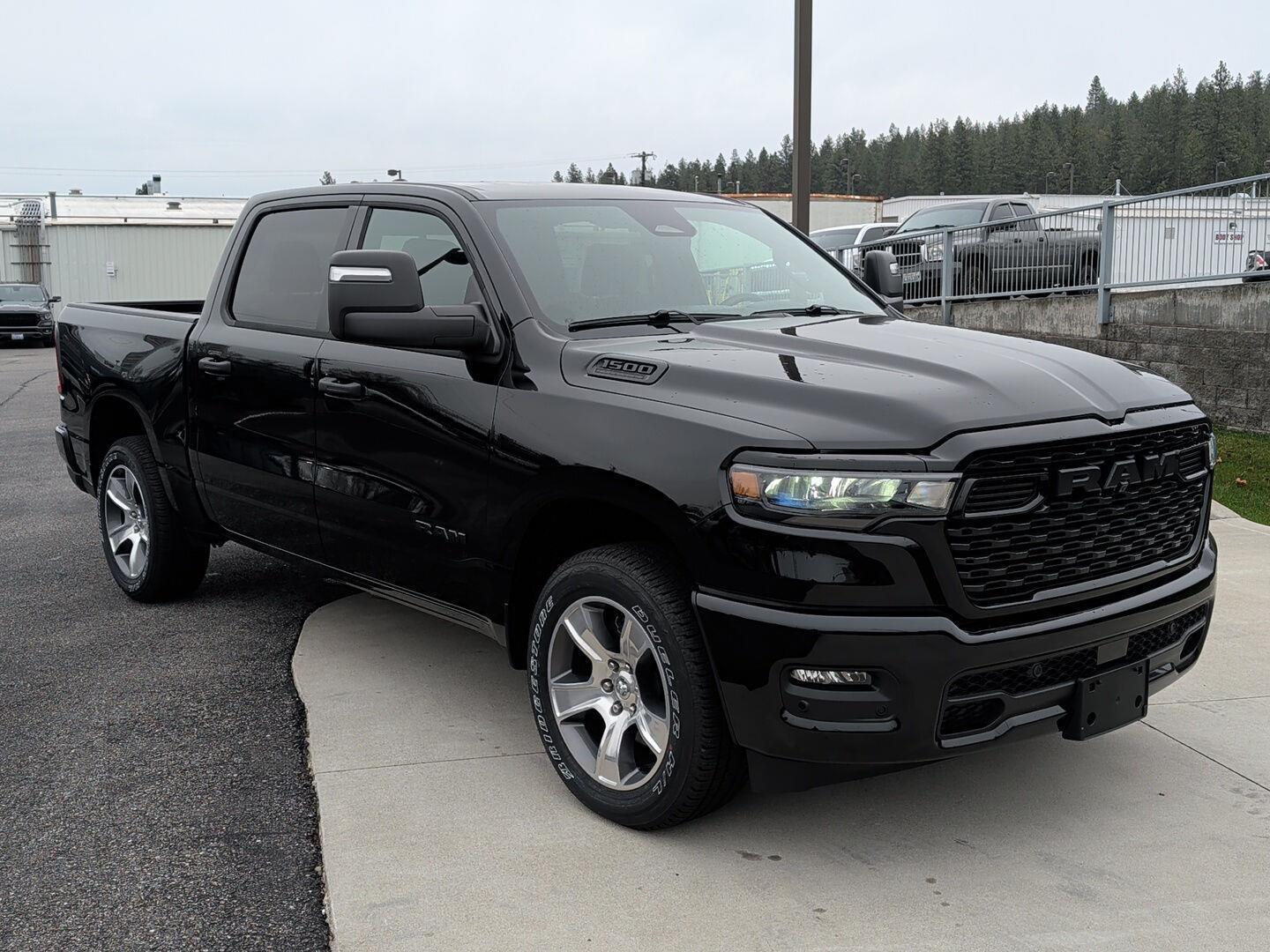 2026 RAM Ram 1500 Pickup Express's photo