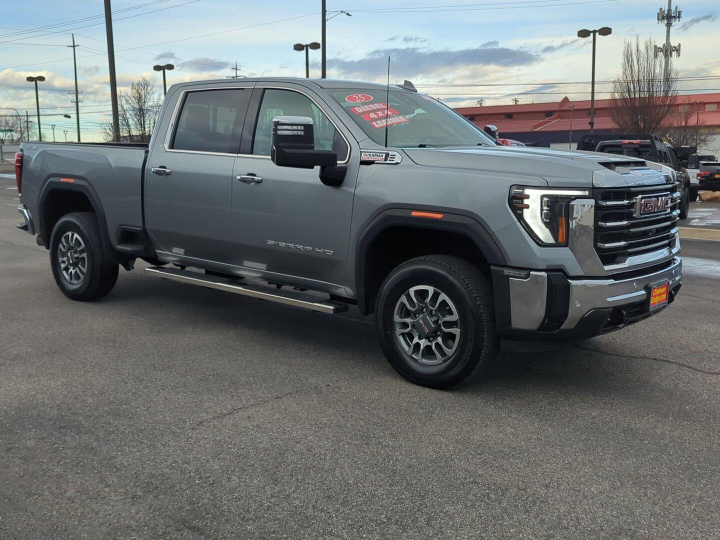 2025 GMC Sierra SLT's photo