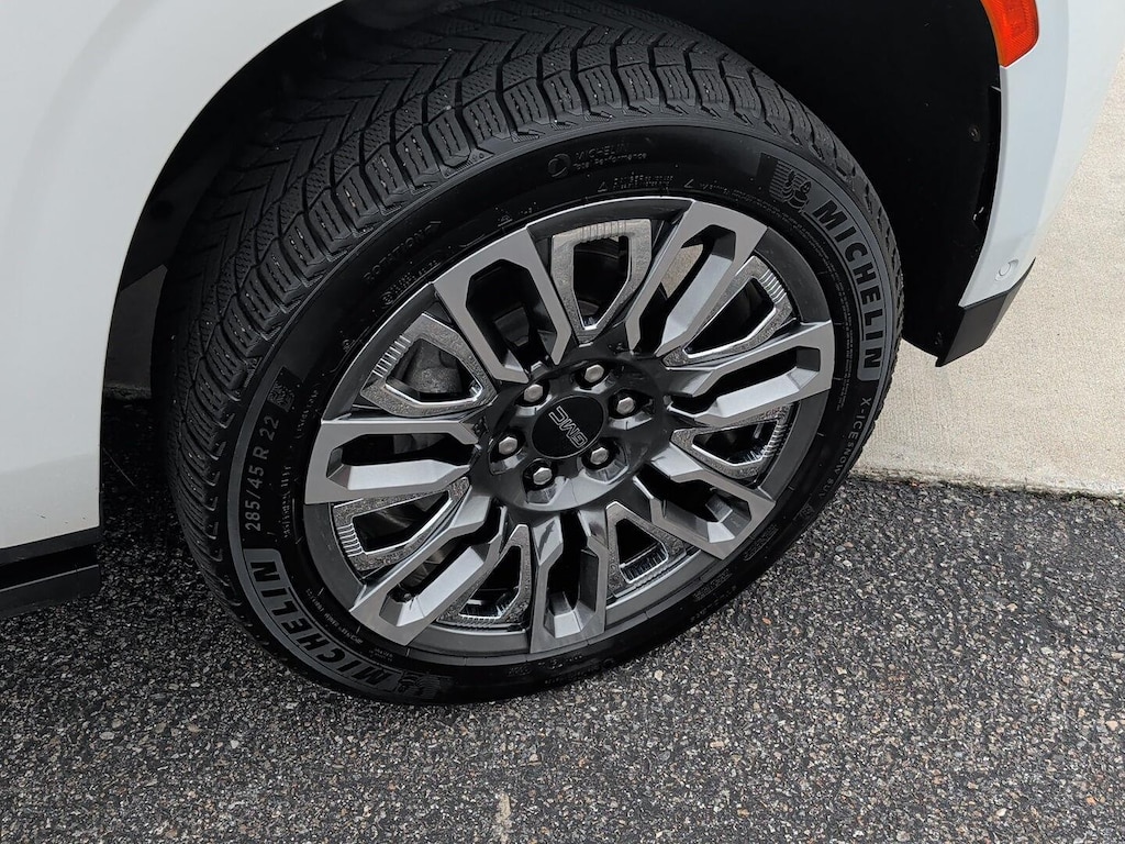 2024 Gmc Yukon Denali Ultimate photo 4