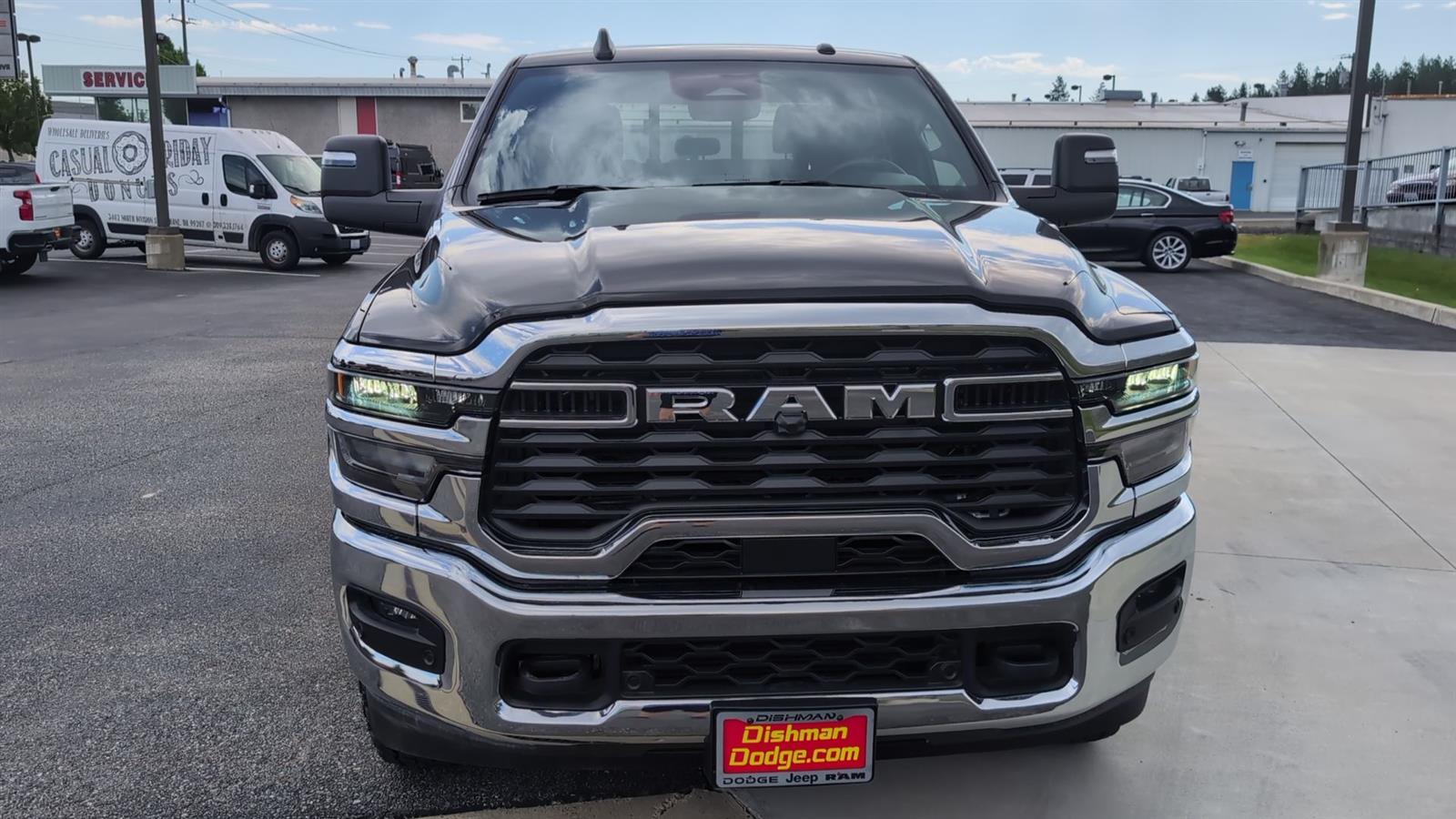 2025 Ram 2500 Tradesman photo 2