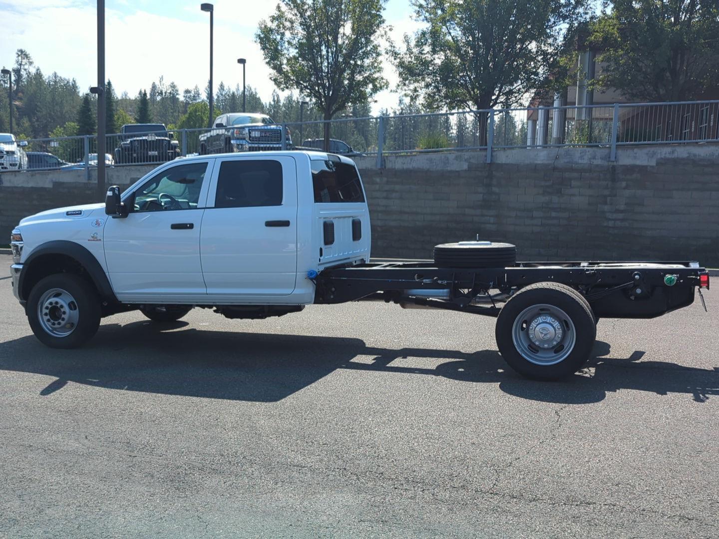 2026 Ram 4500 Tradesman photo 4