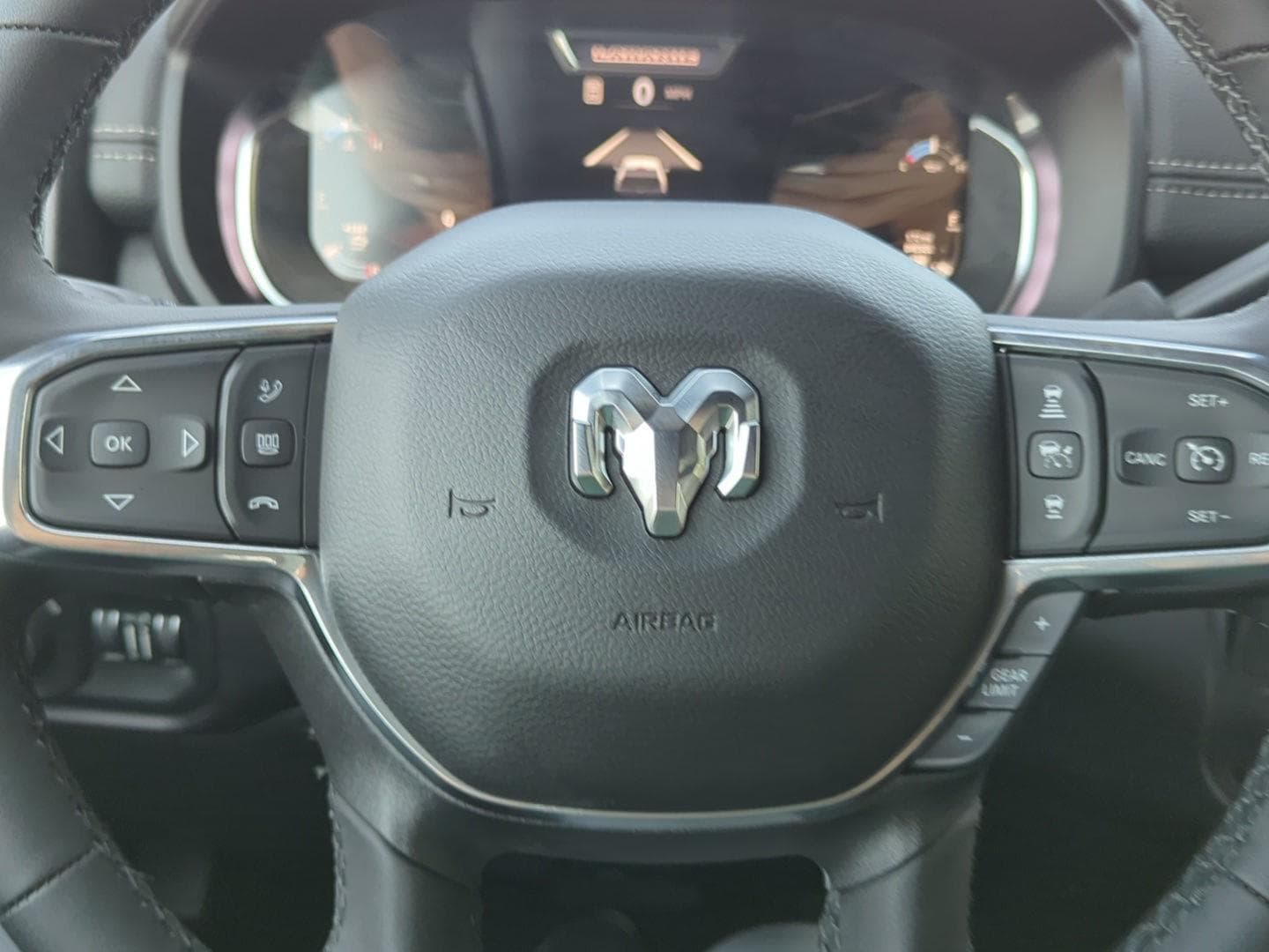 2025 RAM 2500 Laramie - Photo 13