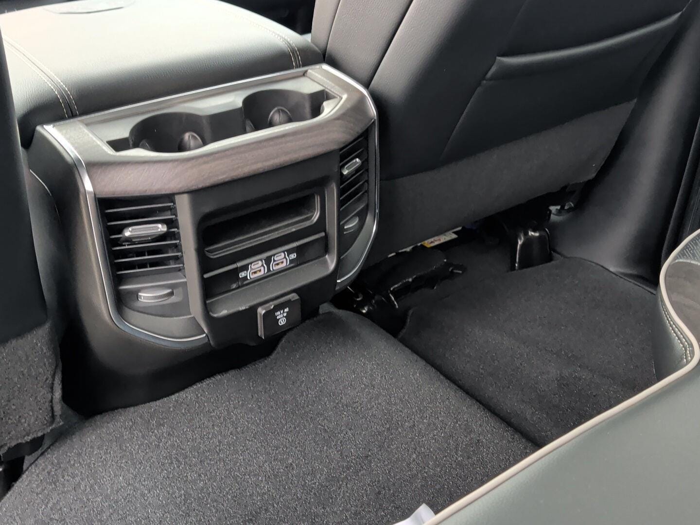2025 RAM 2500 Laramie - Photo 10