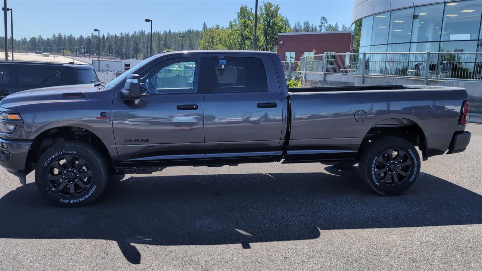 2025 Ram 2500 Big Horn photo 3