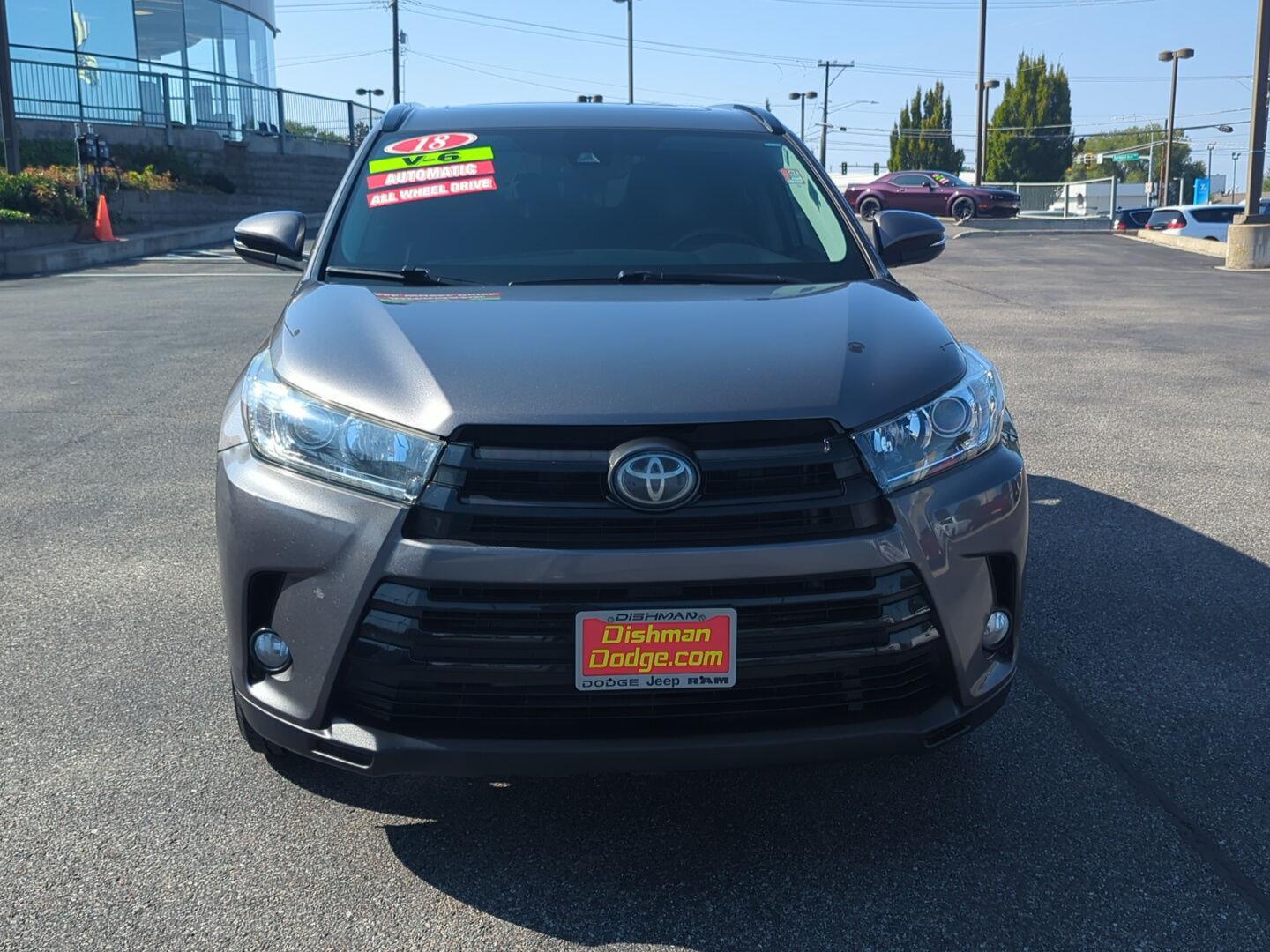 2018 Toyota Highlander SE photo 2