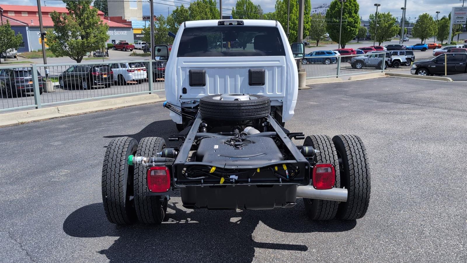 2025 Ram 4500 Tradesman photo 4