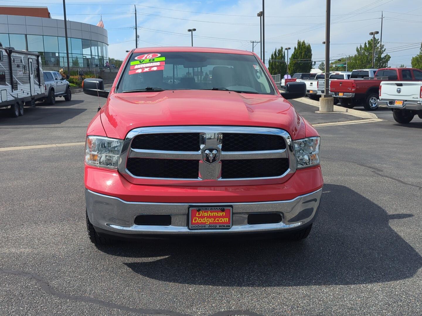 2016 Ram 1500 SLT photo 2