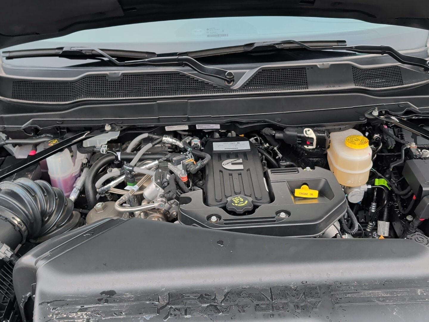 2025 RAM 2500 Laramie - Photo 8