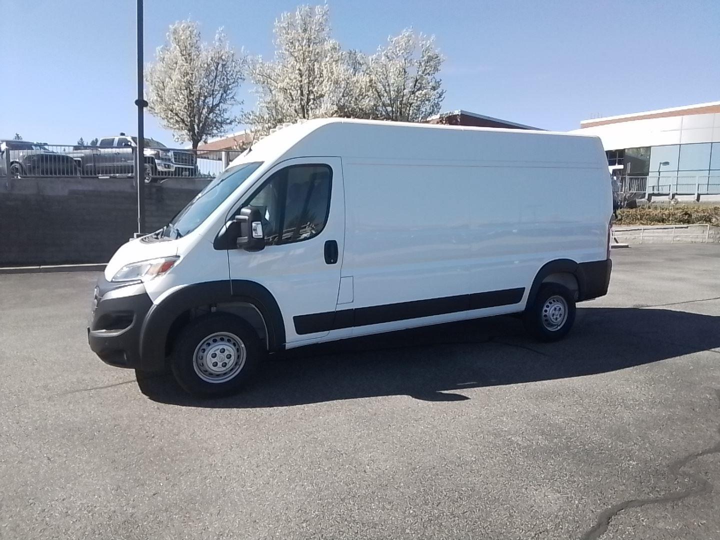 2025 Ram ProMaster 2500 photo 3