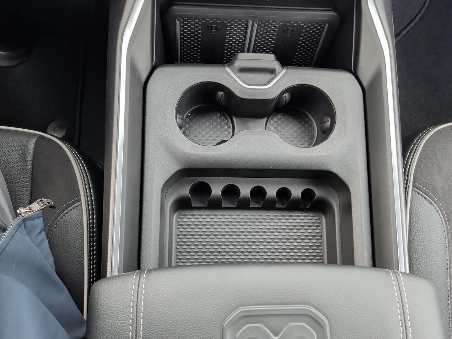 2025 RAM 2500 Laramie - Photo 18