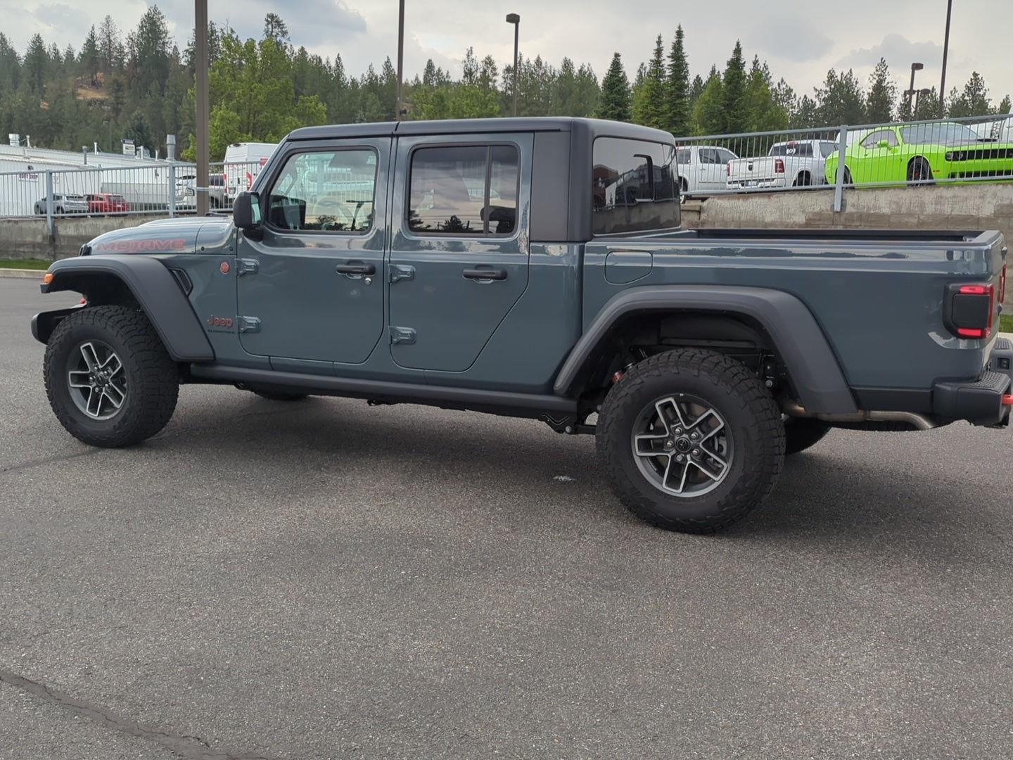 2025 Jeep Gladiator Mojave photo 4