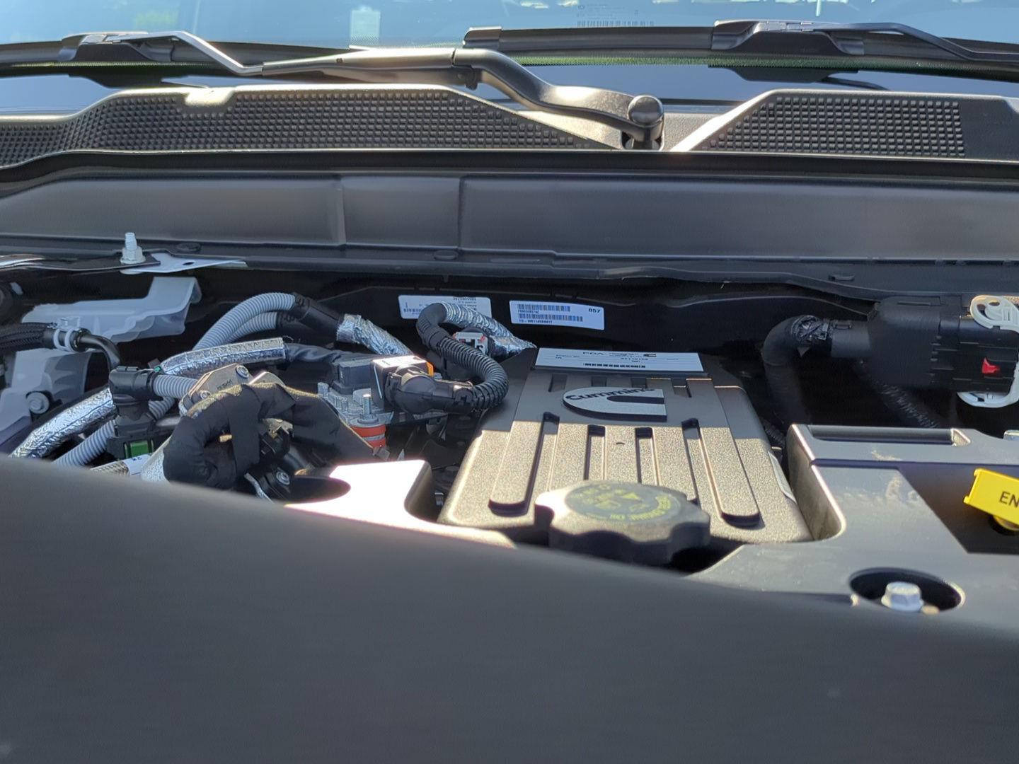 2025 RAM 2500 Laramie - Photo 8