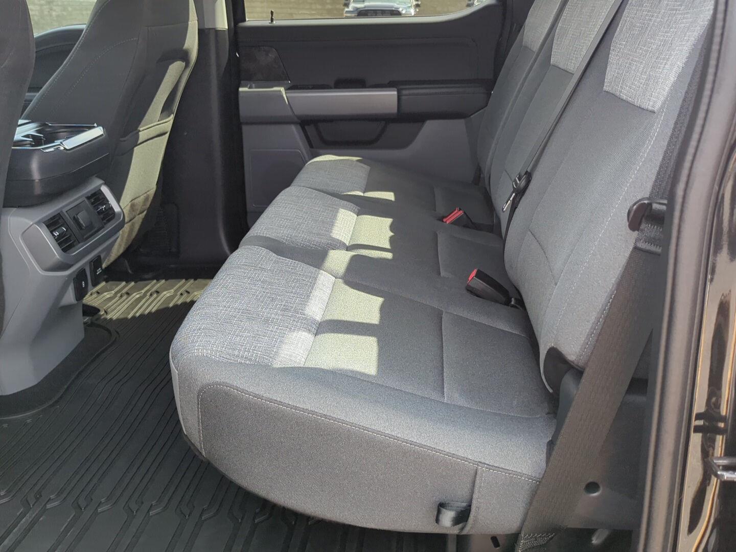 2022 Ford F-150 XLT - Photo 11