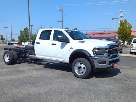 2026 Ram 4500 Chassis Cab TRADESMAN  CREW  4X4 84' CA Pickup