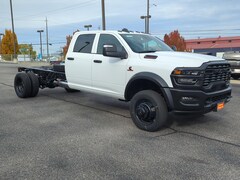 2026 Ram 5500 Chassis Cab TRADESMAN  CREW  4X4 84' CA Pickup