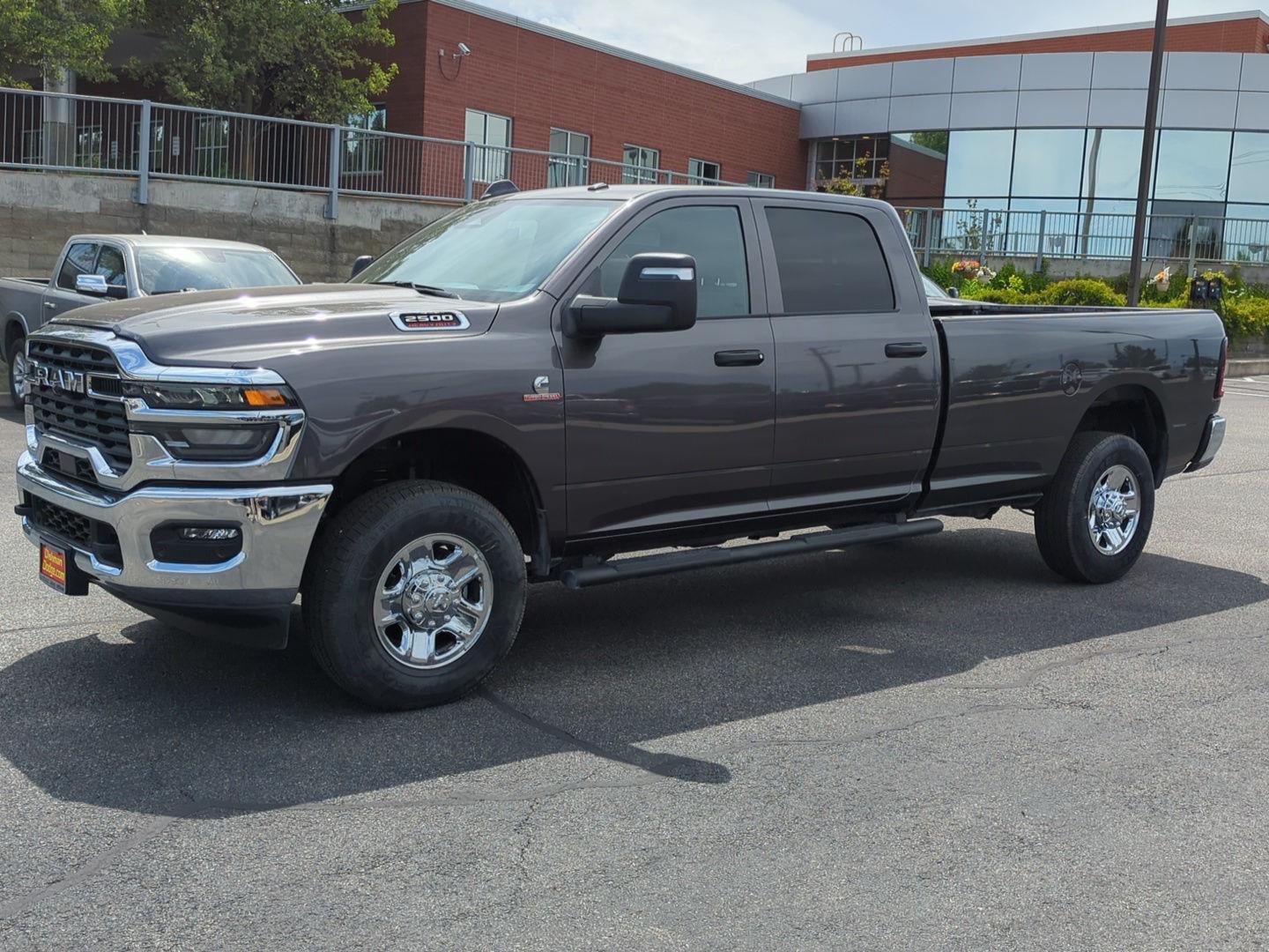 2025 Ram 2500 Tradesman photo 3