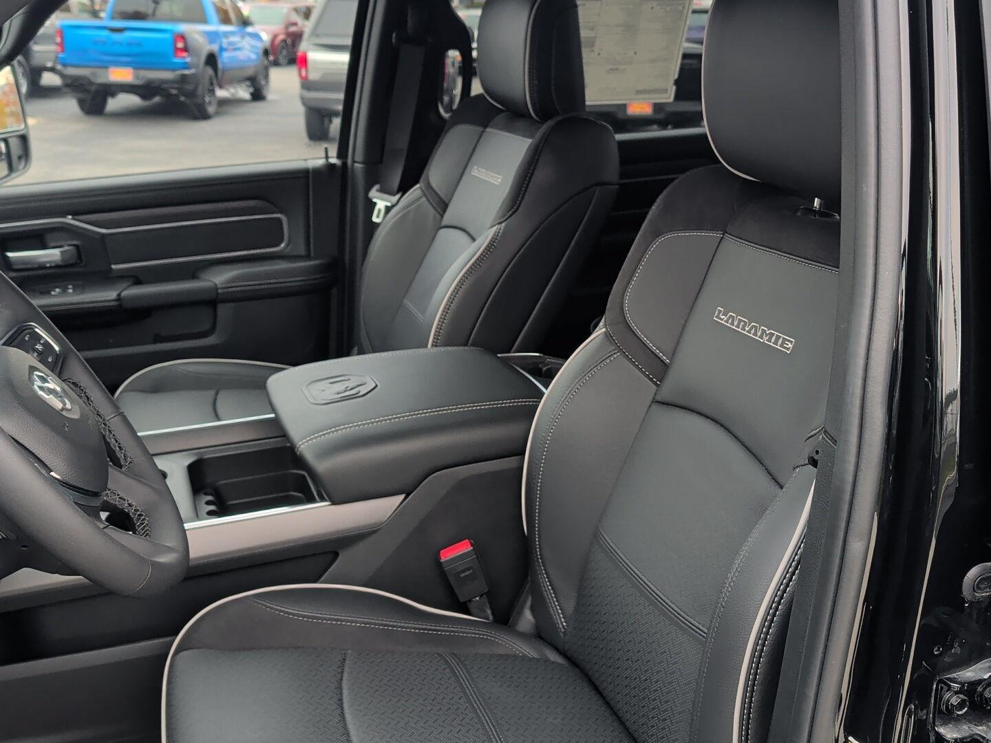 2025 RAM 2500 Laramie - Photo 11