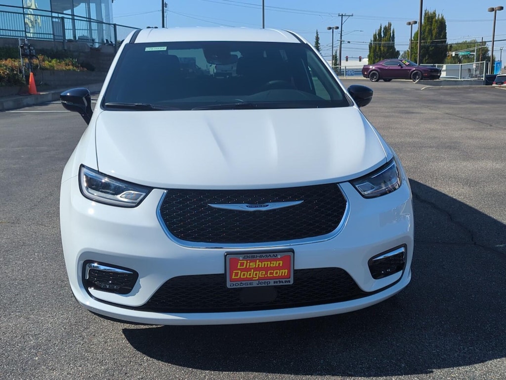 New 2026 Chrysler Pacifica SELECT Passenger Van