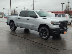 2026 Ram 1500 WARLOCK CREW CAB 4X4 5'7 BOX Pickup